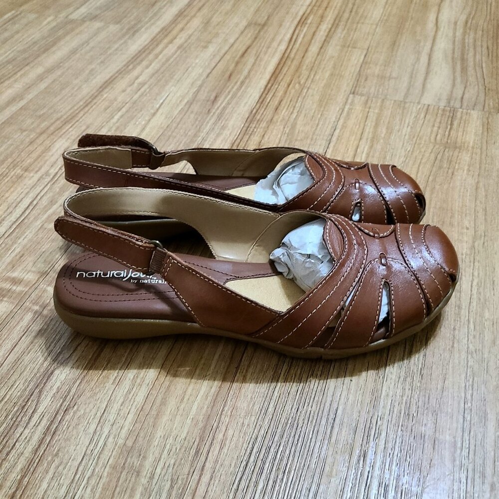 Naturalizer Brown Slingback Sandals – Comfort Cut‑Out Design